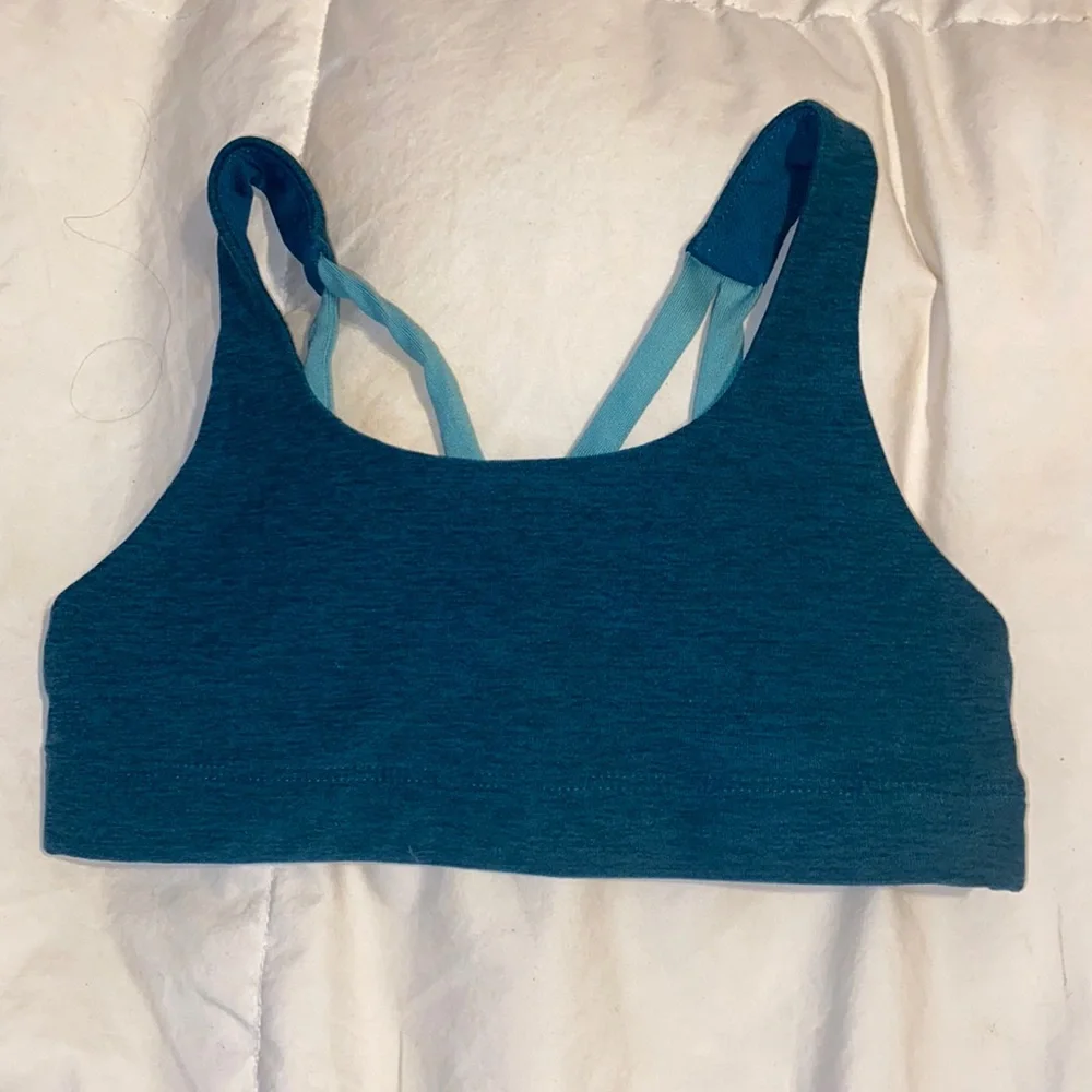 Old Navy green sports bra size small 6-7